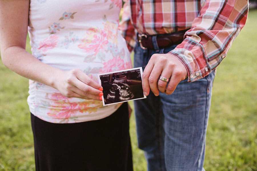 Tanya Maternity Mini Session Cottage Grove Oregon Eugene