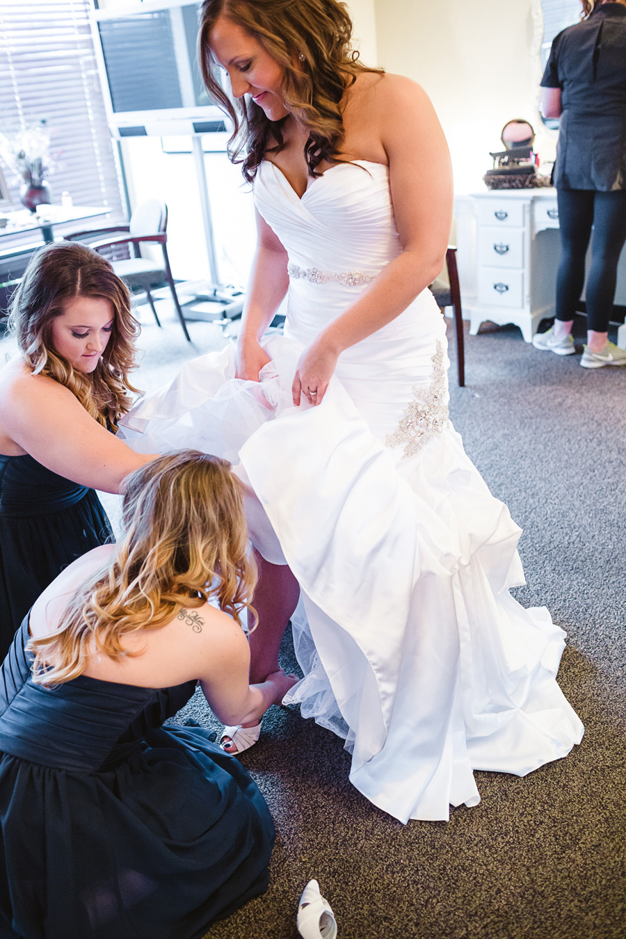 eugene-wedding-lc-013 Lindsey & Dan | Springfield Lutheran Church Wedding Ceremony | Lewis & Clark Reception | Eugene Oregon