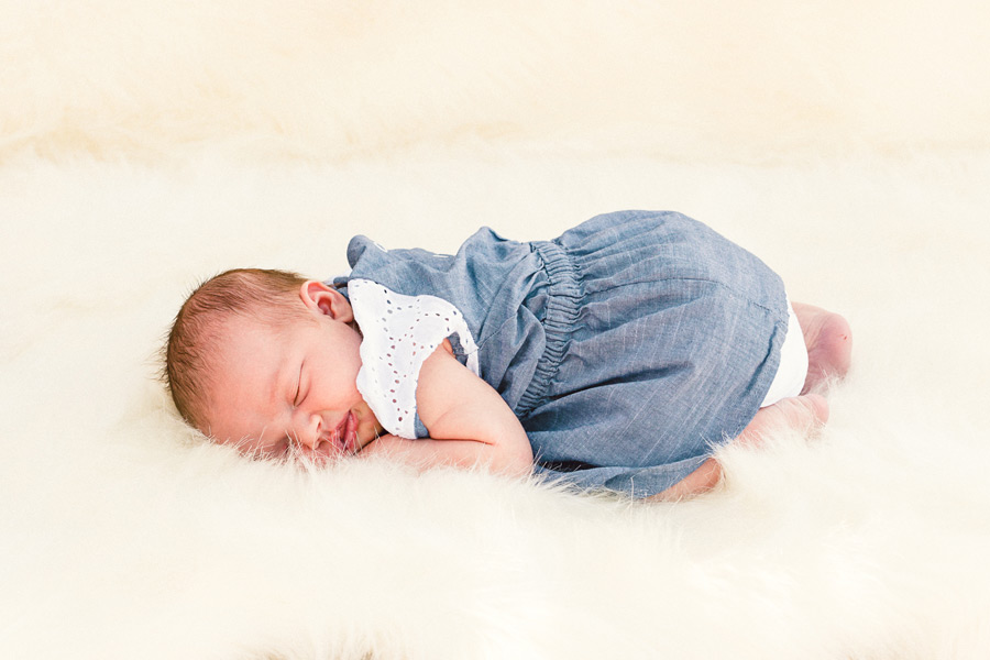 family-newborn-pics-013 Lennox Newborn Session | McClennen Family Lifestyle | Veneta Oregon