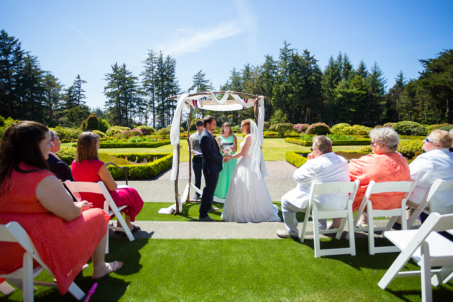 shore-acres-wedding-023 Oregon Coast Wedding | Coos Bay | Shore Acres State Park & Simpson Beach | Hannah & Alex