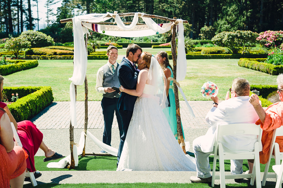 shore-acres-wedding-035 Oregon Coast Wedding | Coos Bay | Shore Acres State Park & Simpson Beach | Hannah & Alex