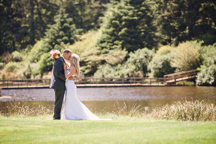 salishan-wedding-oregon010 Salishan Lodge Destination Wedding | Oregon Coast Photographer | Katie & Sean