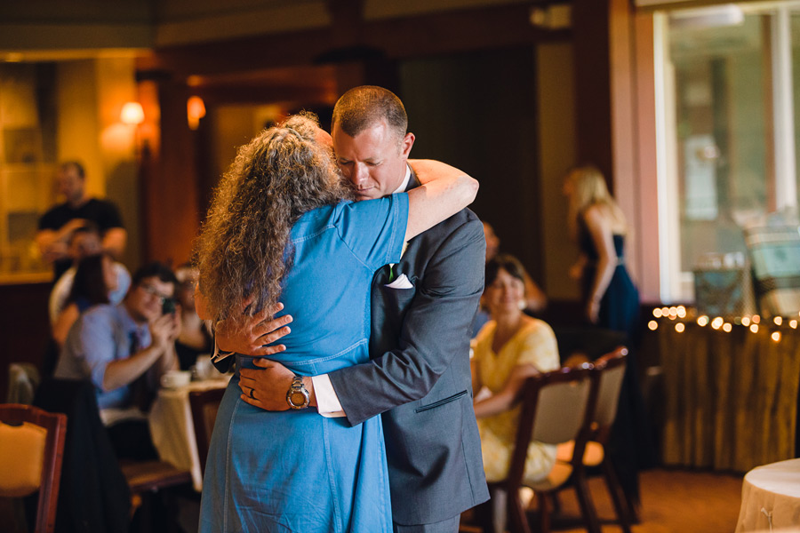 salishan-wedding-oregon057 Salishan Lodge Destination Wedding | Oregon Coast Photographer | Katie & Sean