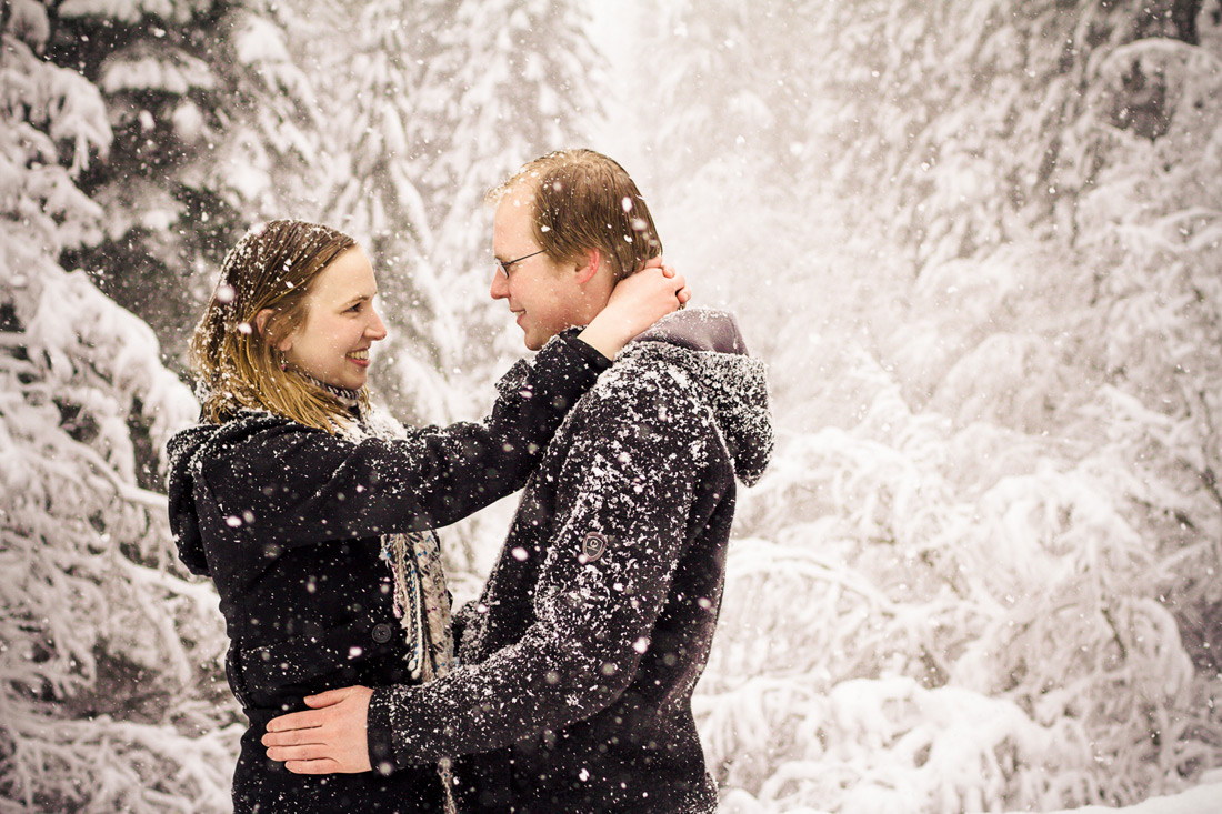 engagement-photos-003 Willamette Pass Engagement Photos | Chelsea & Patrick