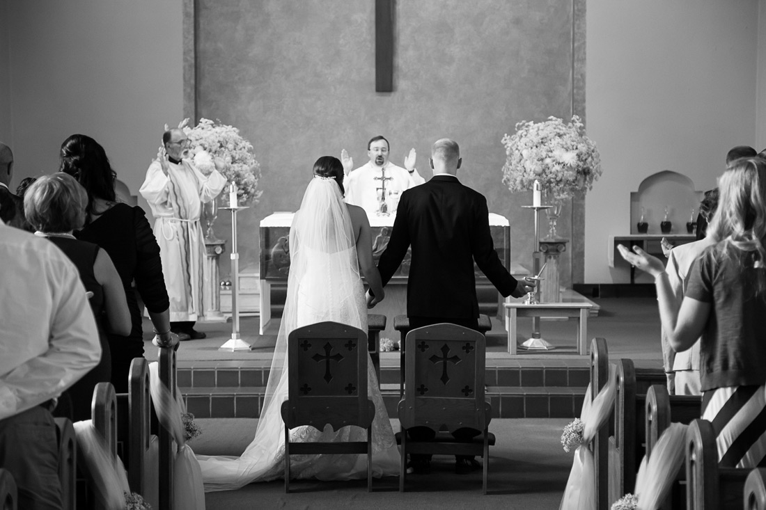 wedding-photographers-020 St Mary's Catholic Church Wedding | Shadow Hills Country Club | Eugene Oregon | Lydia & Grant