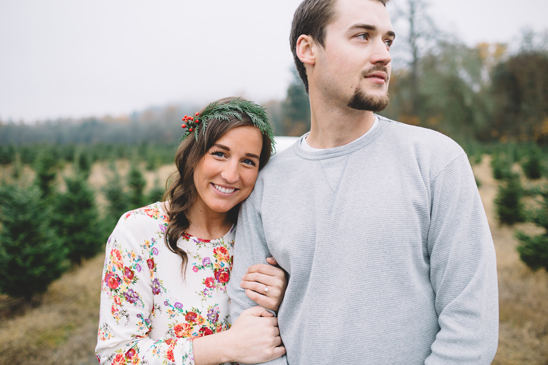 christmas-engagement-001 Oregon Engagement Pictures | Northern Lights Christmas Tree Farm | Jessica & Zach