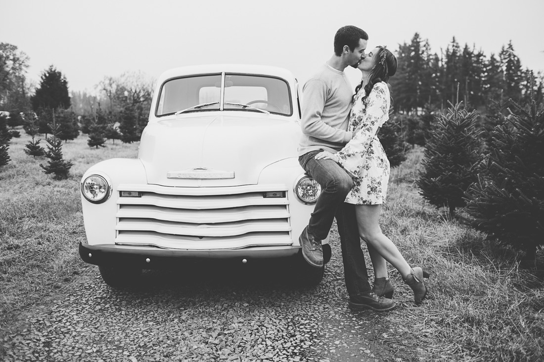 christmas-engagement-006 Oregon Engagement Pictures | Northern Lights Christmas Tree Farm | Jessica & Zach