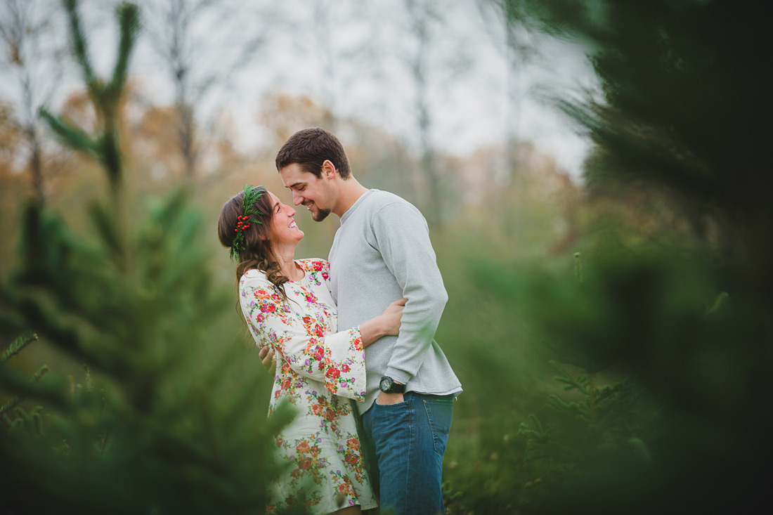 christmas-engagement-011 Oregon Engagement Pictures | Northern Lights Christmas Tree Farm | Jessica & Zach