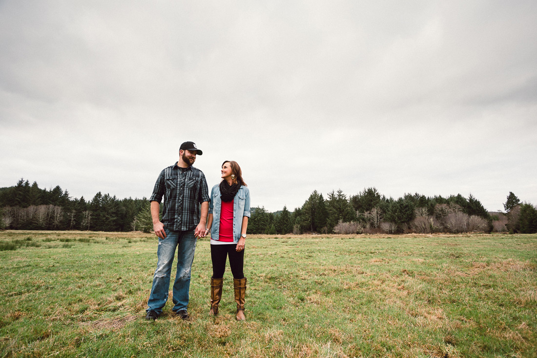 e-session-oregon-003 Engagement Photos | Viral Image | Siletz Oregon | Stevie & Brady