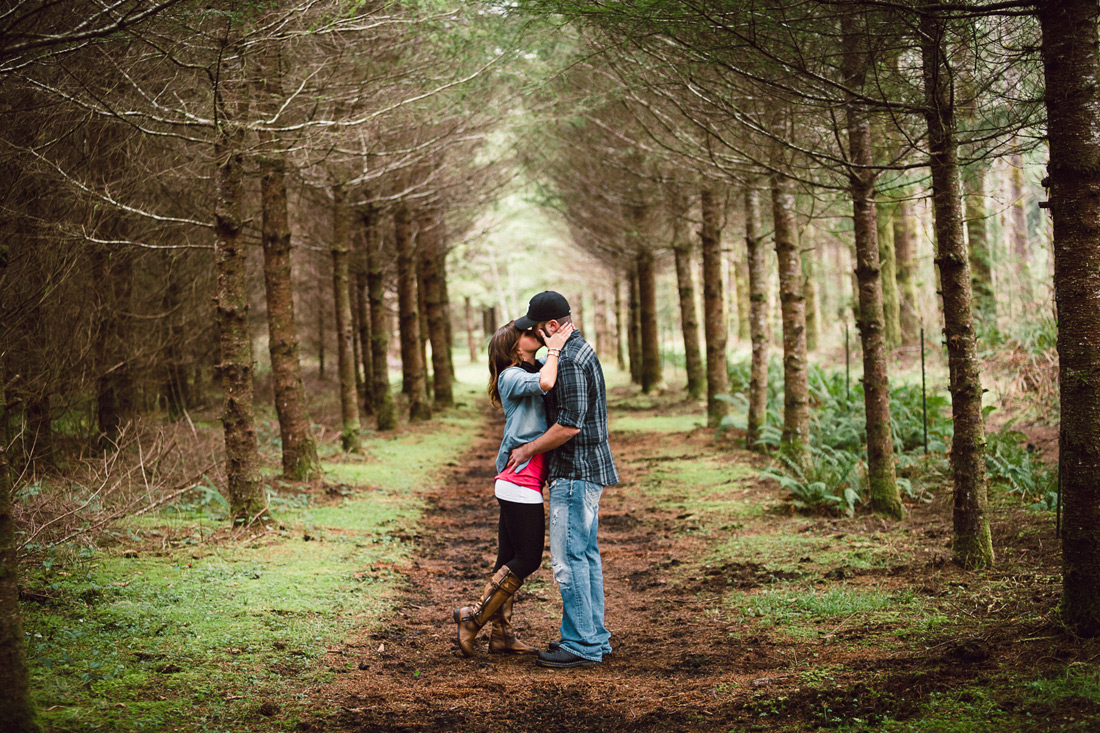 e-session-oregon-005 Engagement Photos | Viral Image | Siletz Oregon | Stevie & Brady