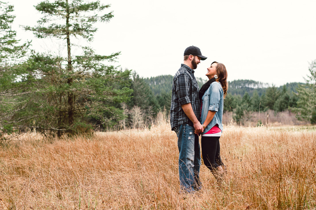 e-session-oregon-007 Engagement Photos | Viral Image | Siletz Oregon | Stevie & Brady