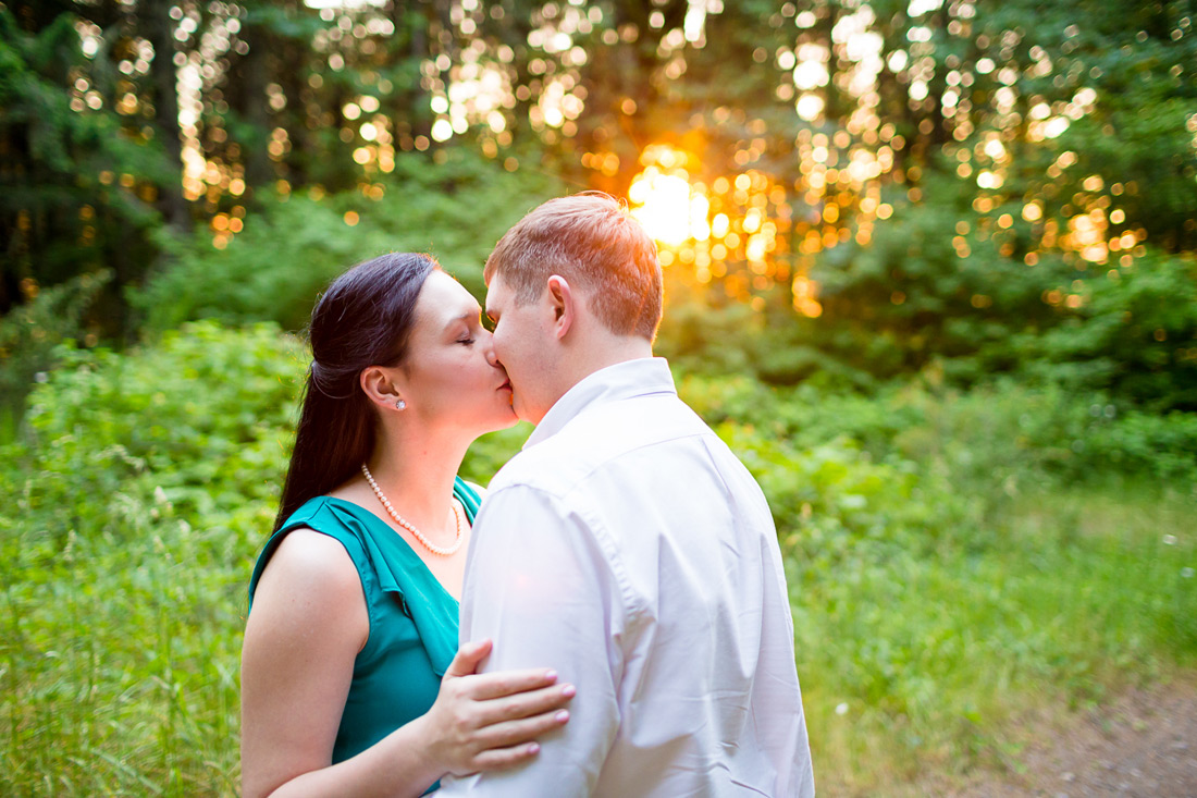 e-session-oregon-041 Engagement Pictures | Coburg Hills Oregon | Lauren & Cameron