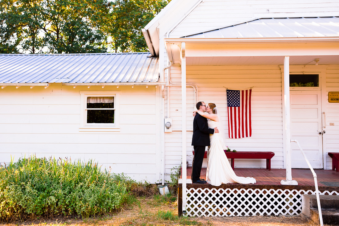 umpqua-wedding-or002 Trash The Dress / Bridal Session | Umpqua Oregon Private Residence | Helena & Nick