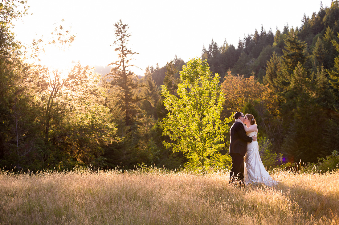 umpqua-wedding-or007 Trash The Dress / Bridal Session | Umpqua Oregon Private Residence | Helena & Nick