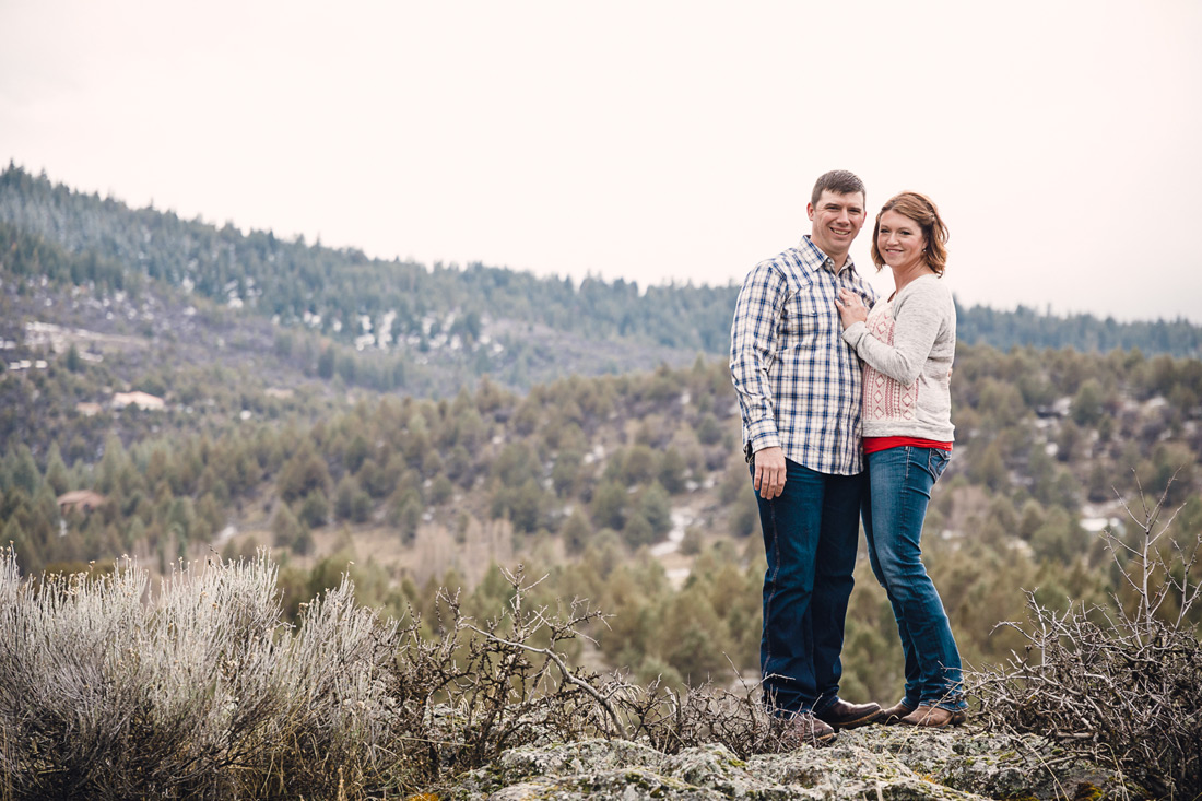 klamath-engagement-007 Klamath Falls Engagement | Victoria & Jason | Southern Oregon Wedding Photographer