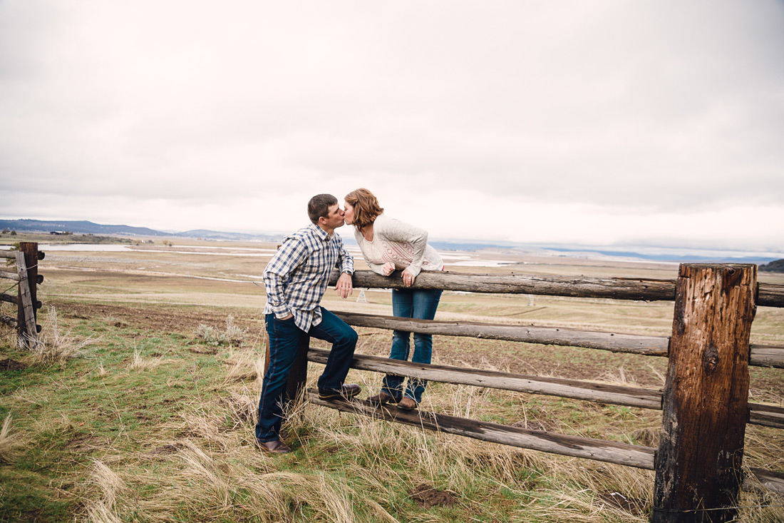 klamath-engagement-009 Klamath Falls Engagement | Victoria & Jason | Southern Oregon Wedding Photographer