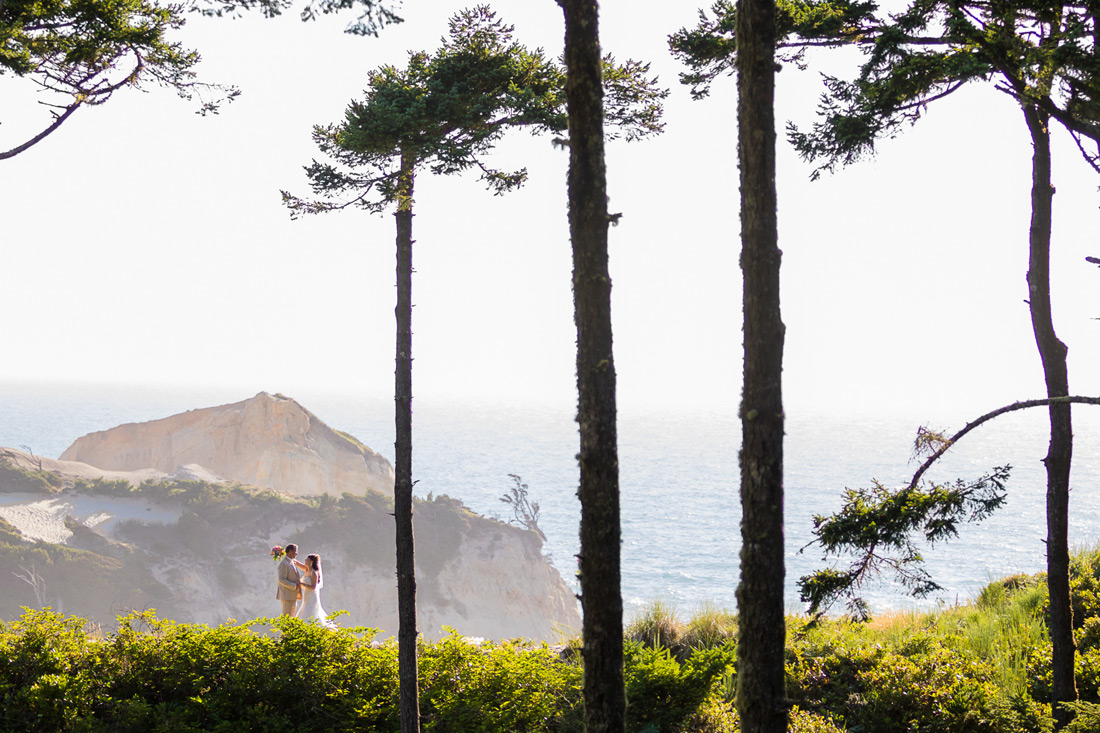 cape-kiwanda-wedding-042 Kape Kiwanda Natural Area Wedding | Pacific City Oregon | Amy & Steve