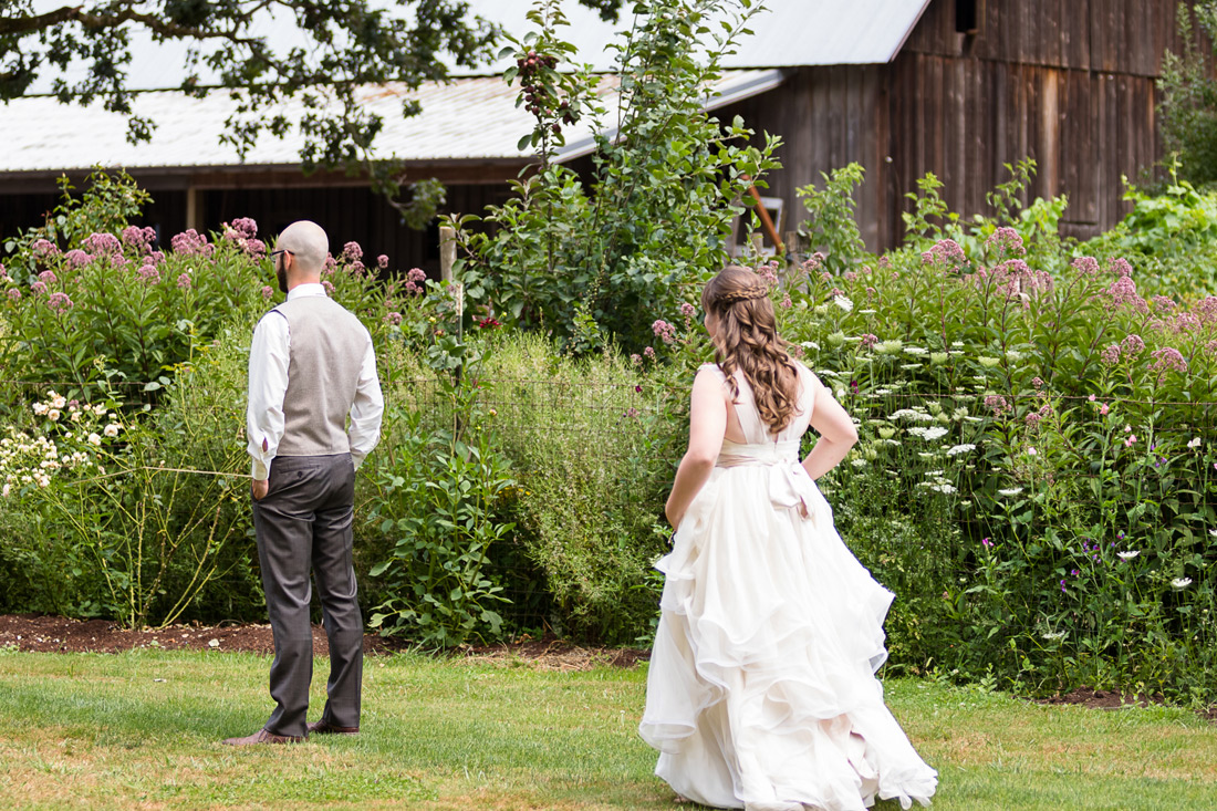 jasper-house-farm-013 Jasper House Farm Wedding | Oregon Wedding Photographer | Bailey & Keith