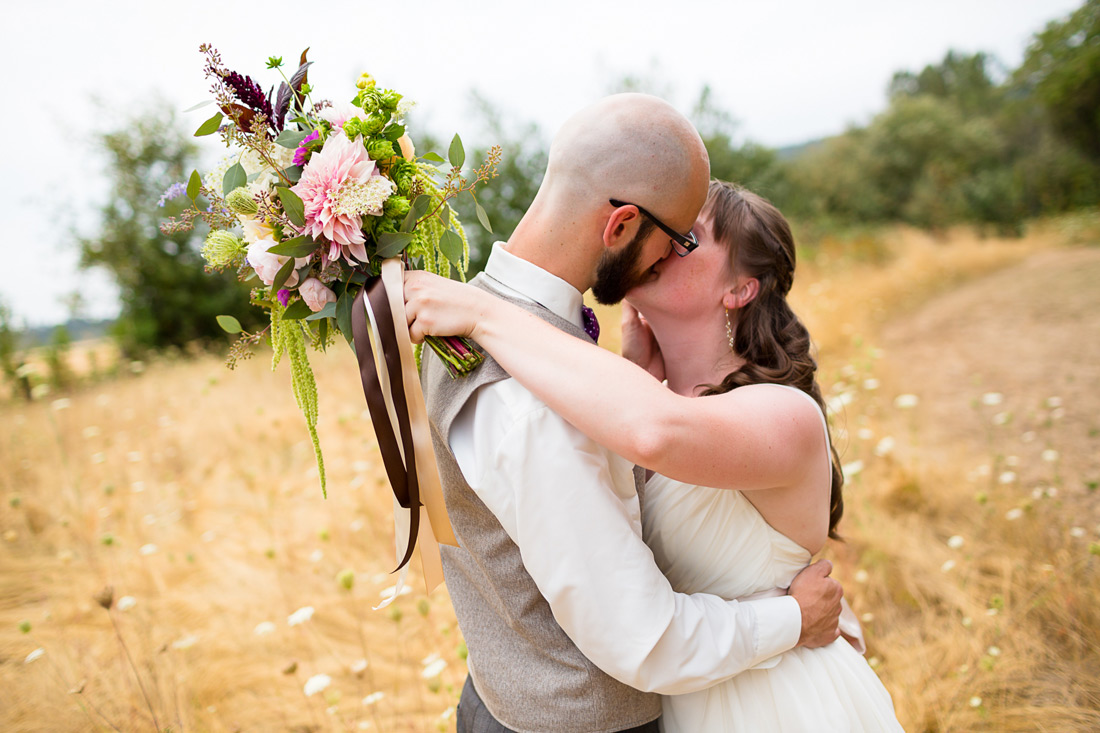 jasper-house-farm-019 Jasper House Farm Wedding | Oregon Wedding Photographer | Bailey & Keith