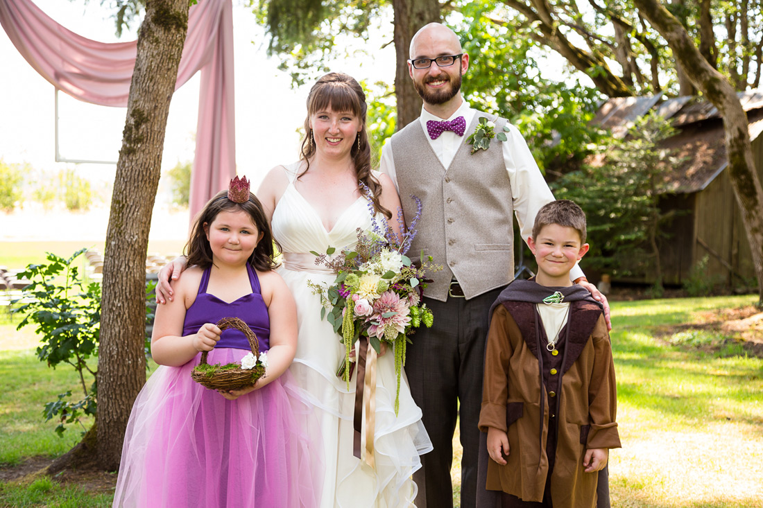 jasper-house-farm-042 Jasper House Farm Wedding | Oregon Wedding Photographer | Bailey & Keith