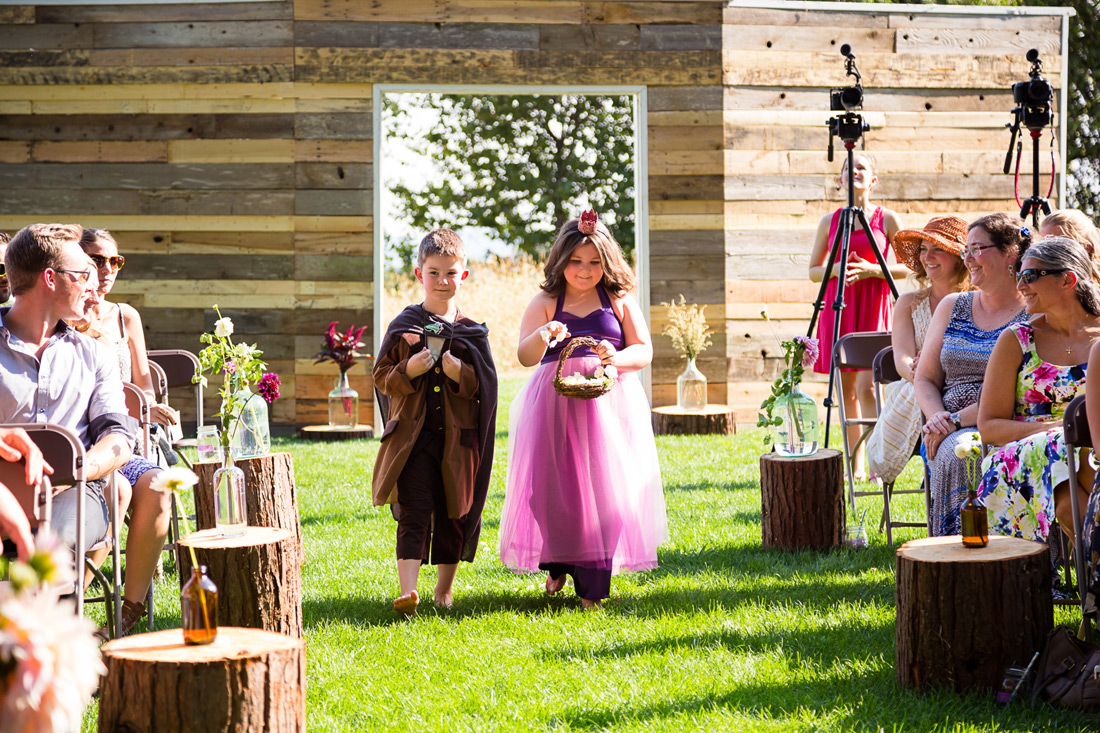 jasper-house-farm-053 Jasper House Farm Wedding | Oregon Wedding Photographer | Bailey & Keith