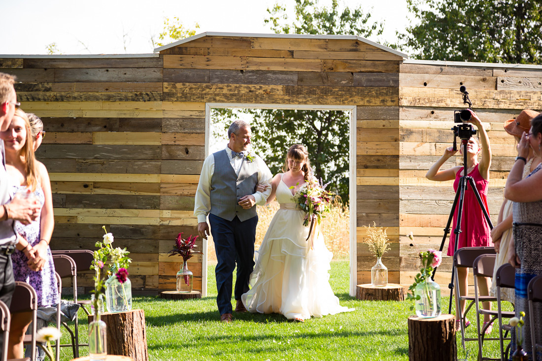 jasper-house-farm-056 Jasper House Farm Wedding | Oregon Wedding Photographer | Bailey & Keith