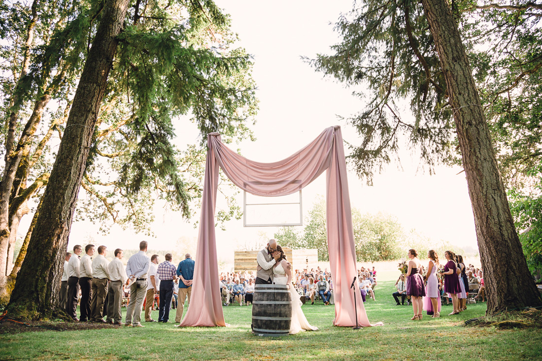 jasper-house-farm-067 Jasper House Farm Wedding | Oregon Wedding Photographer | Bailey & Keith