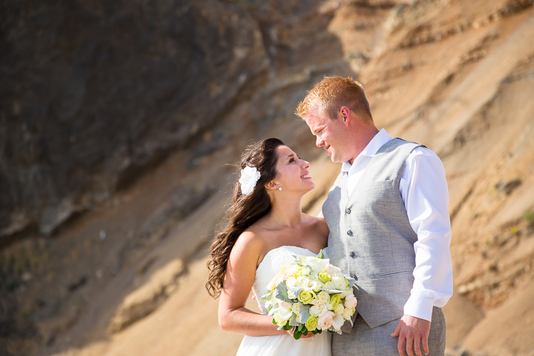 oregon-coast-wedding-018 Road's End Beach | Lincoln City Oregon Wedding | Amanda & Spencer | Small Destination Wedding Elopement