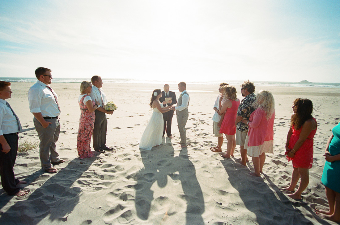 oregon-coast-wedding-037 Road's End Beach | Lincoln City Oregon Wedding | Amanda & Spencer | Small Destination Wedding Elopement