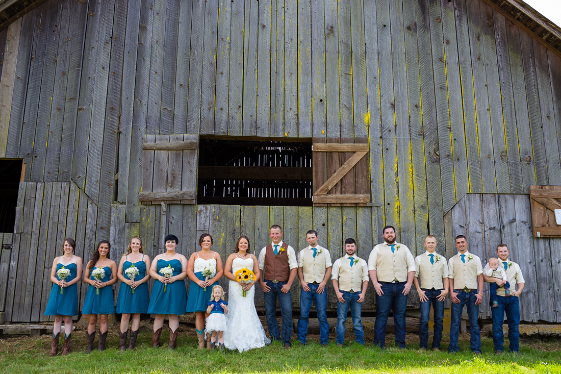 blue-rooster-wedding-014 Blue Rooster Inn Bed & Breakfast Wedding | Eugene Oregon | Amanda & Ross