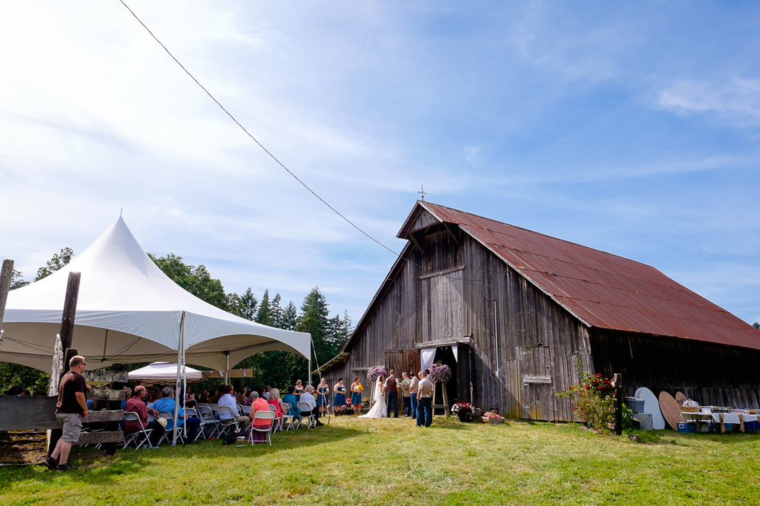 blue-rooster-wedding-025 Blue Rooster Inn Bed & Breakfast Wedding | Eugene Oregon | Amanda & Ross