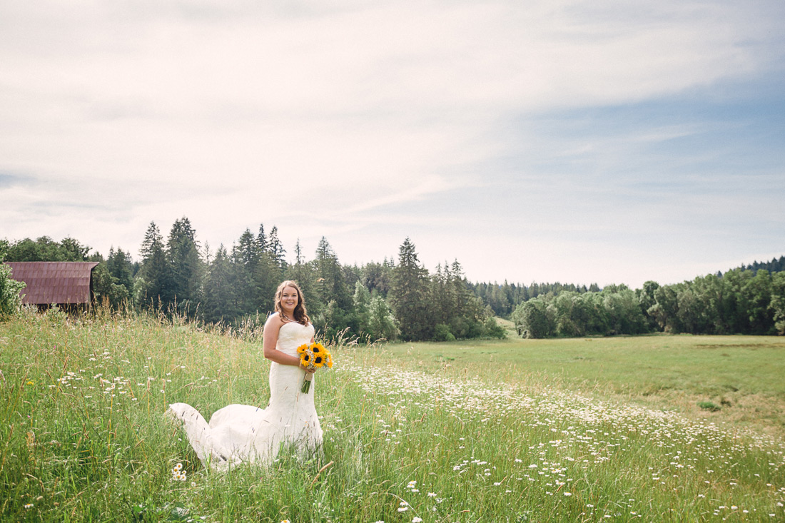 blue-rooster-wedding-031 Blue Rooster Inn Bed & Breakfast Wedding | Eugene Oregon | Amanda & Ross