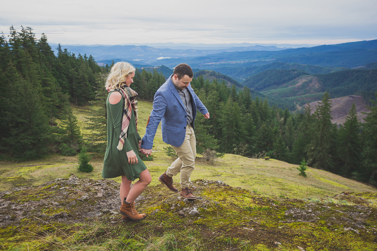 oregon-engagement-006 Adventure Engagement Session | Ashley & Forrest | Horse Rock Ridge