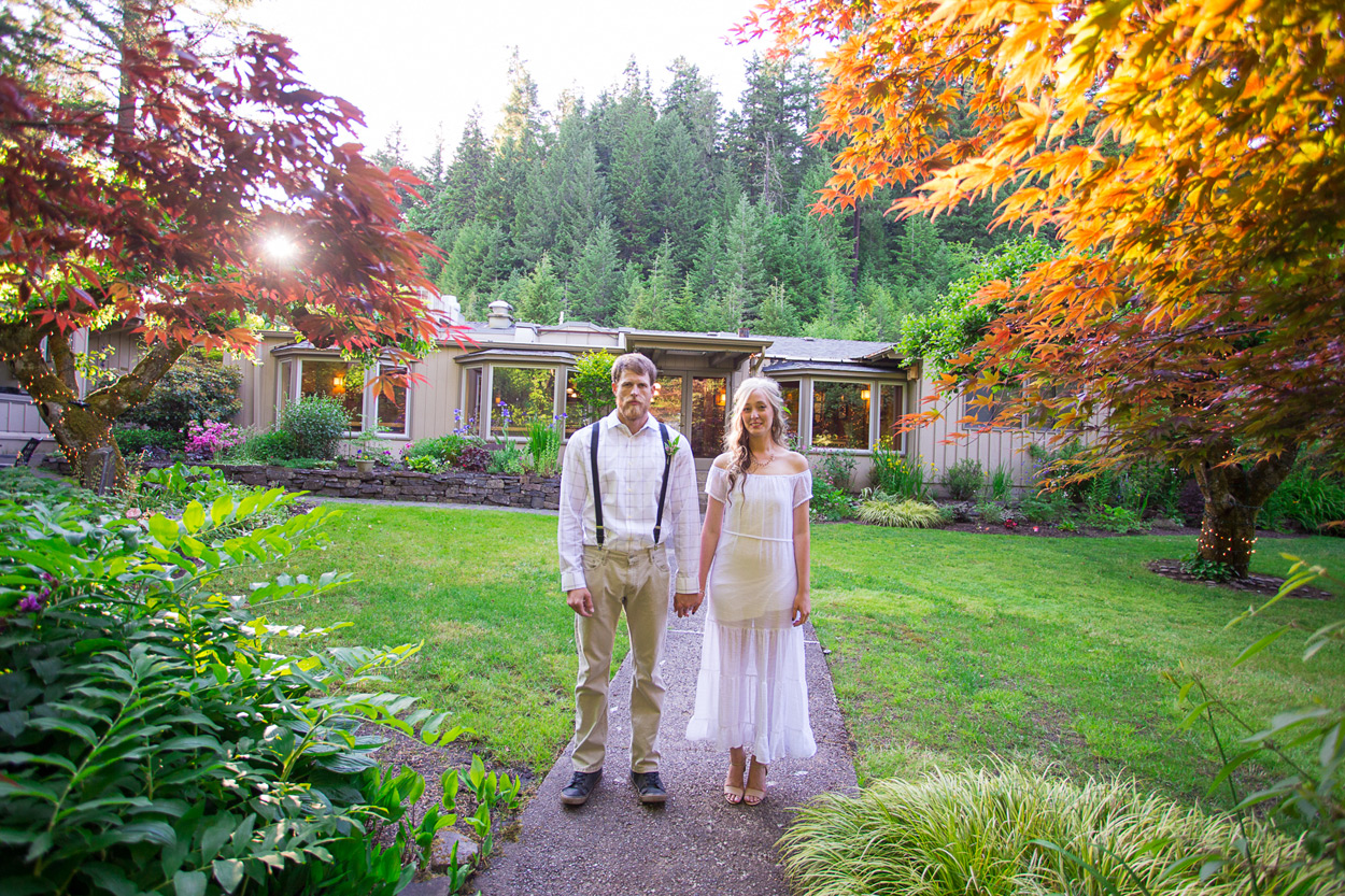 north-umpqua-wedding-017 Nature Inspired Styled Session | North Umpqua River Oregon | Kelli & Justin