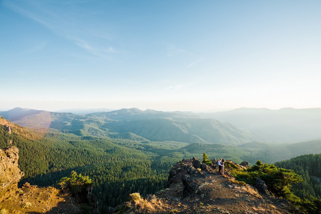 oregon-photographer-018 Iron Mountain Adventure Engagement Session | Chandra & Brandon