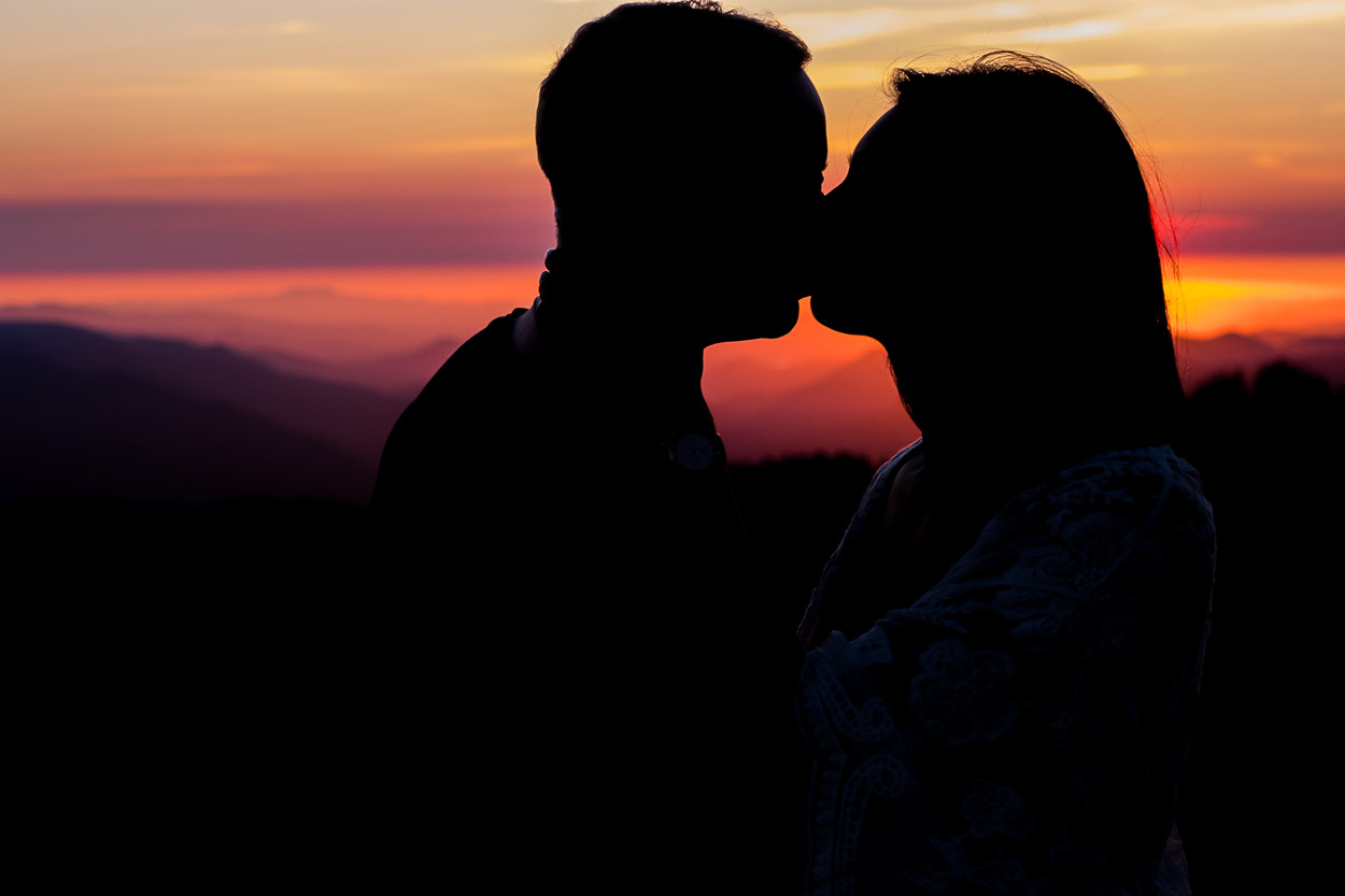 oregon-photographer-026 Iron Mountain Adventure Engagement Session | Chandra & Brandon