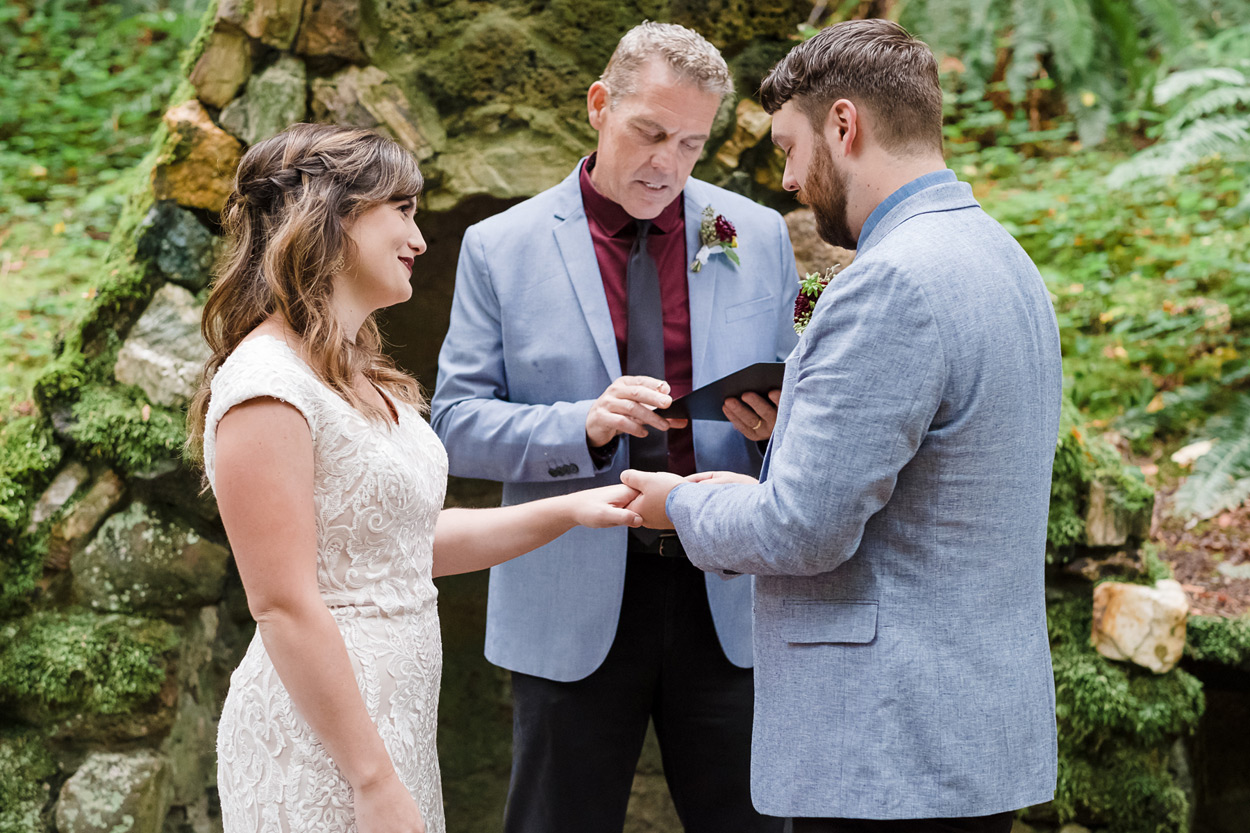 leach-botanical-garden-wedding-portland-24 Leach Botanical Garden Wedding Portland Oregon | Heather & Josh