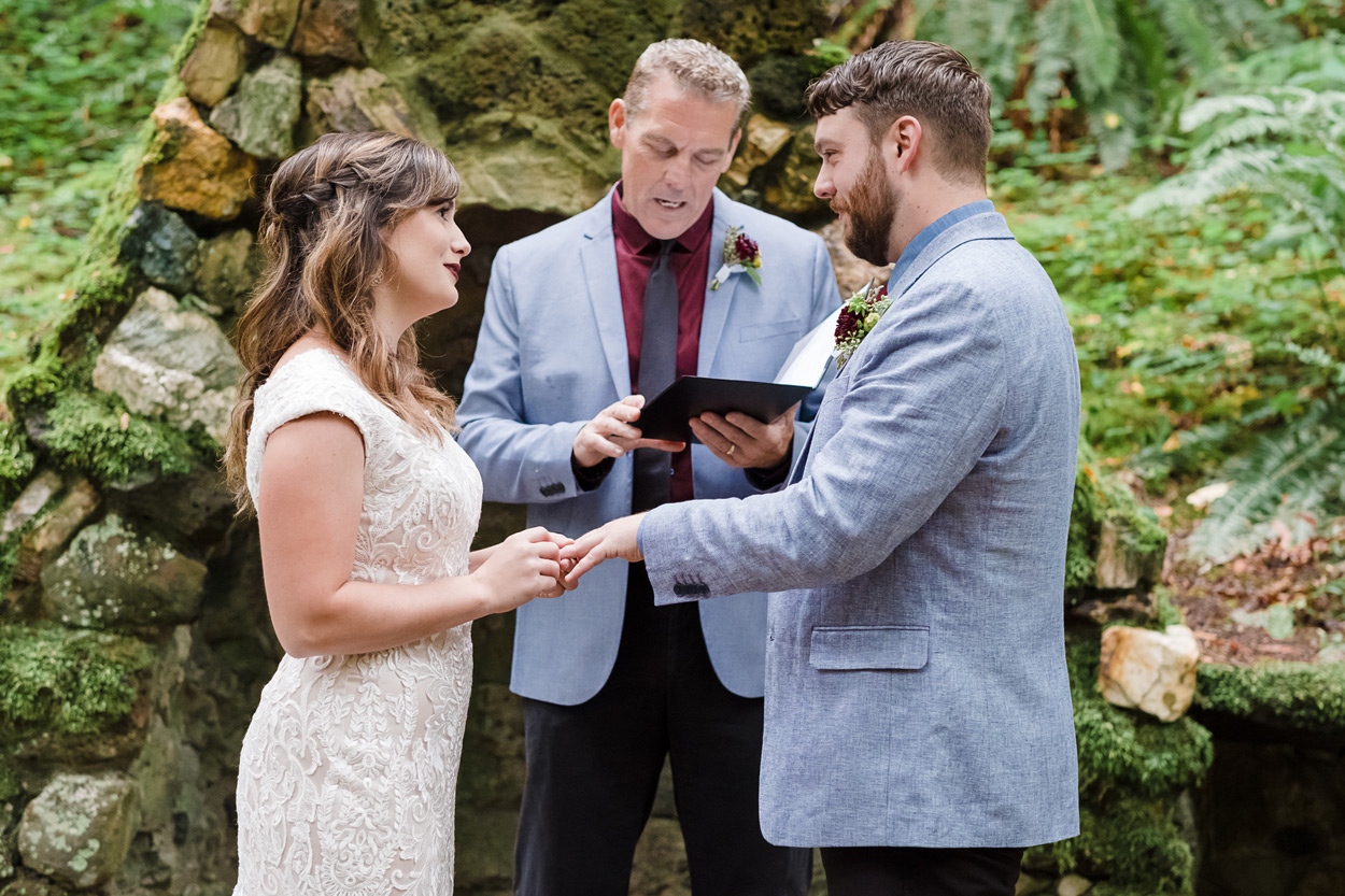 leach-botanical-garden-wedding-portland-25 Leach Botanical Garden Wedding Portland Oregon | Heather & Josh