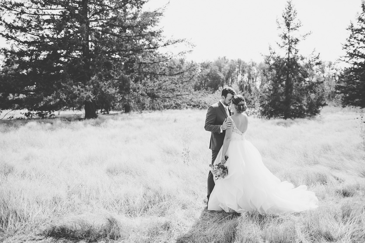 shadow-hills-country-club-wedding-22 Shadow Hills Country Club Wedding | Eugene Oregon | Leanna & AJ