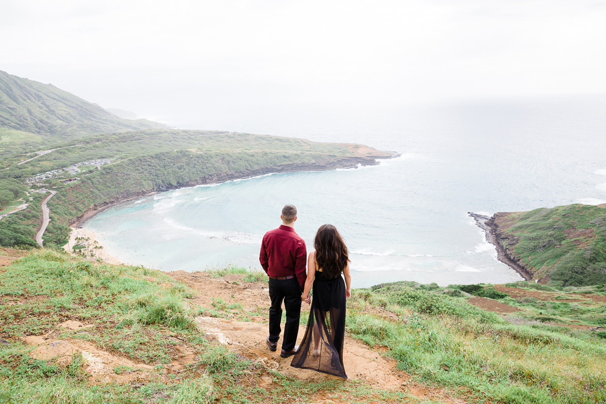 oahu-hawaii-wedding-photographer-008 Spitting Cave & Hanauma Bay Rim Trail Engagement Photos | Stephanie & Michael