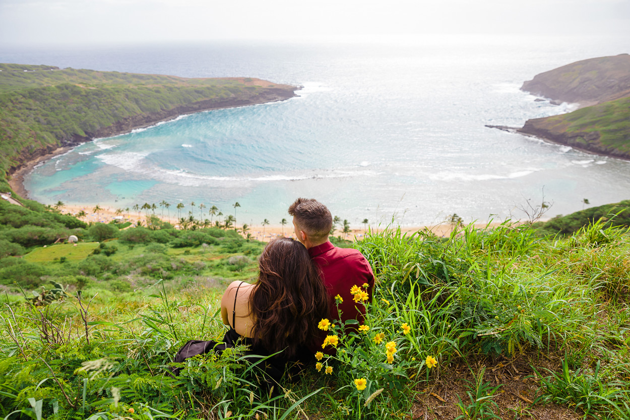 oahu-hawaii-wedding-photographer-013 Spitting Cave & Hanauma Bay Rim Trail Engagement Photos | Stephanie & Michael