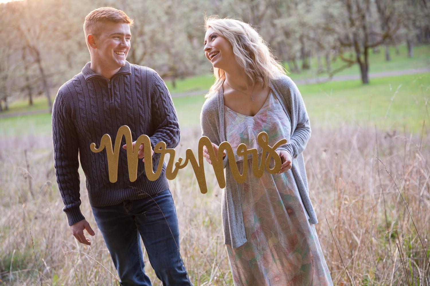 eugene-engagement-pictures-013 Mt Pisgah Engagement Pictures | Kalee & Charlie | Eugene Oregon