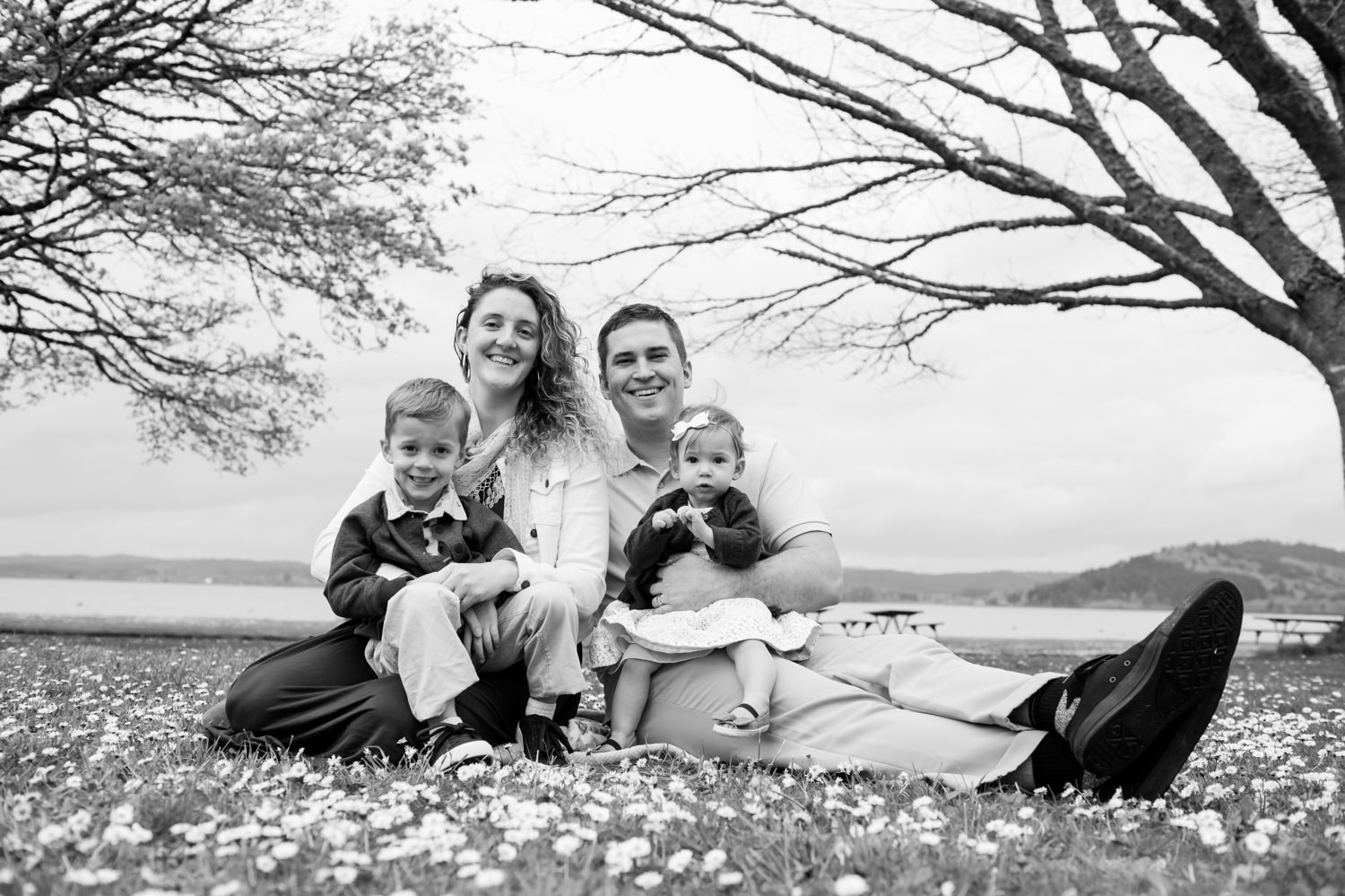 family-photos-eugene-oregon-011 Family Photos Eugene Oregon | Fern Ridge Reservoir Orchard Point | Davis Family