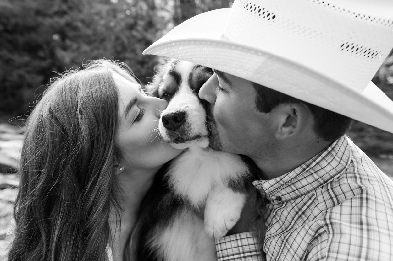 oregon-adventure-engagement-021 Lyndee & Max | Adventure Engagement Session | Iron Mountain Oregon