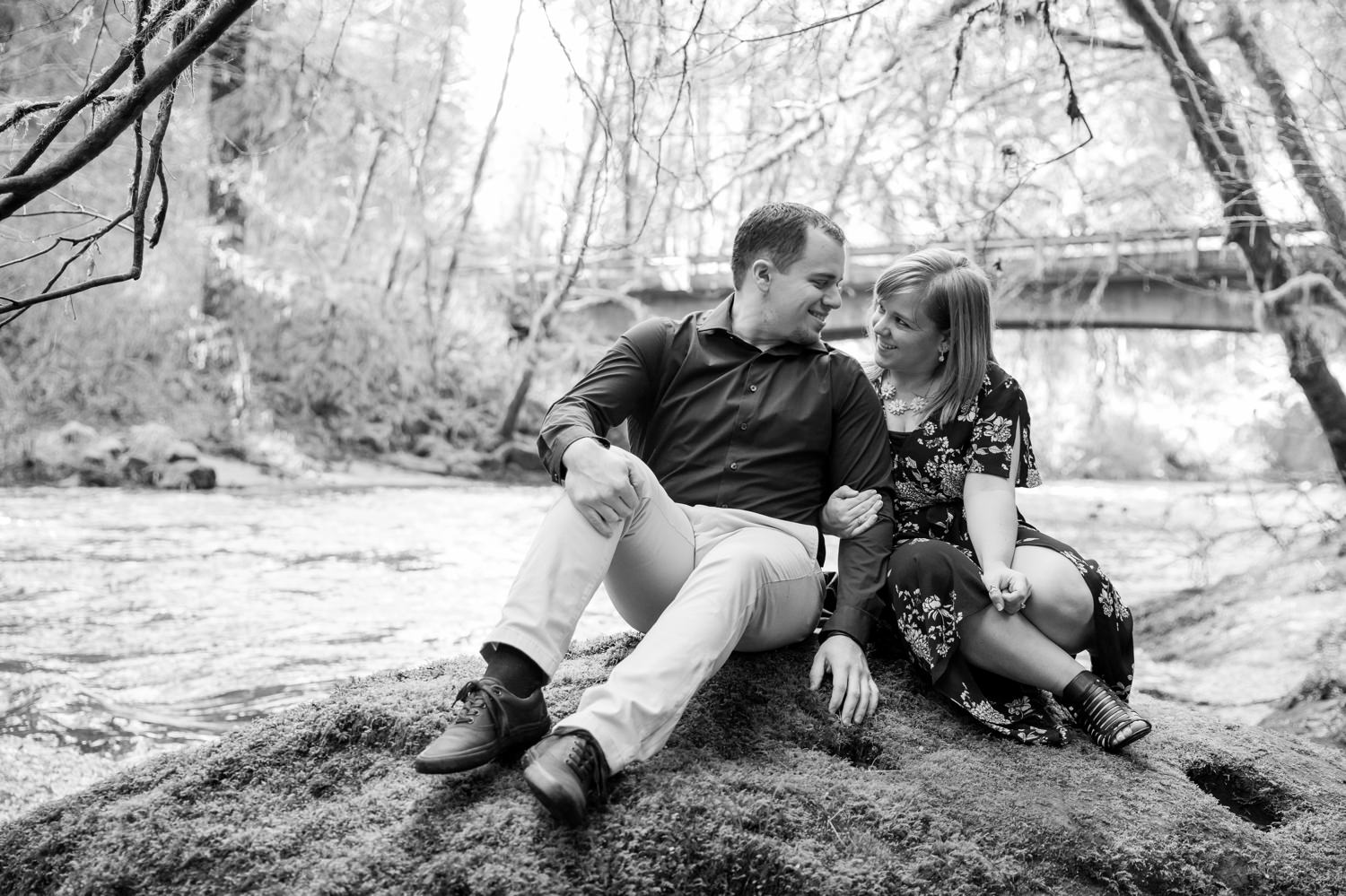 oregon-coast-engagement-pictures-012 Oregon Coast Engagement Pictures | North Fork Smith River Adventure Engagement | Sweet Creek Falls | Kaylee & Wyatt