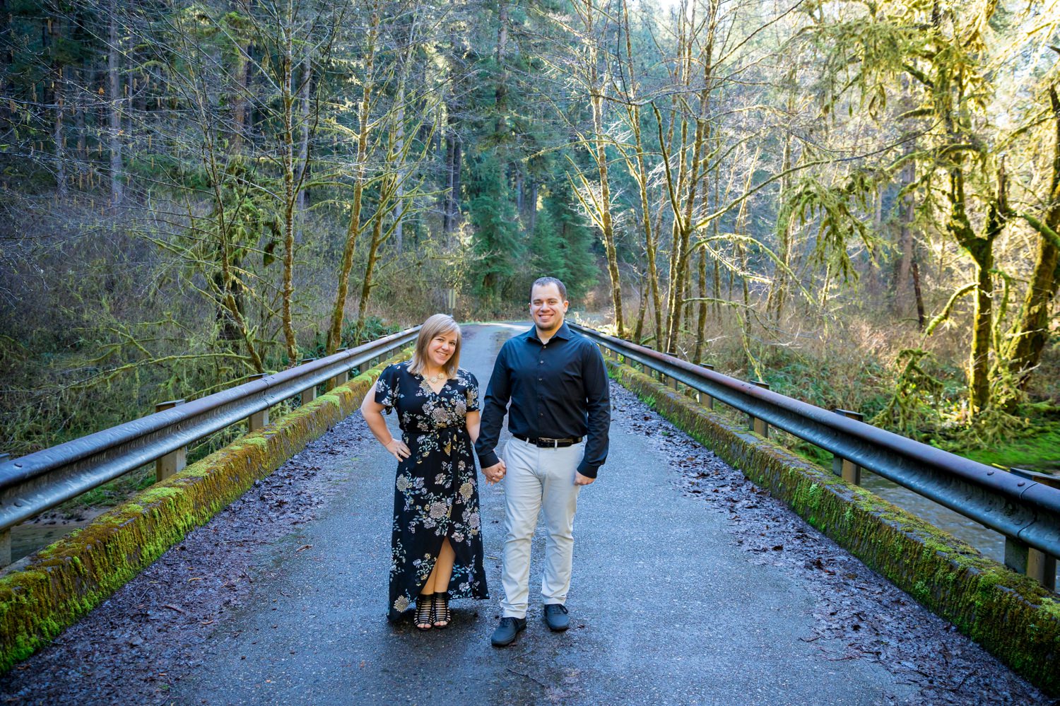 oregon-coast-engagement-pictures-015 Oregon Coast Engagement Pictures | North Fork Smith River Adventure Engagement | Sweet Creek Falls | Kaylee & Wyatt