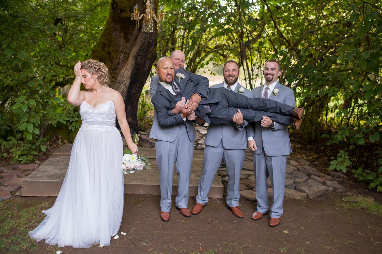 wedding-photographer-oregon-002 Star Attractions Wedding | Sweet Home Oregon | Jessica & Ray